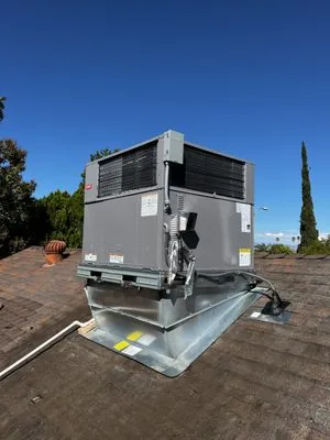 Elevate Tech Solution Heating & Cooling Logo