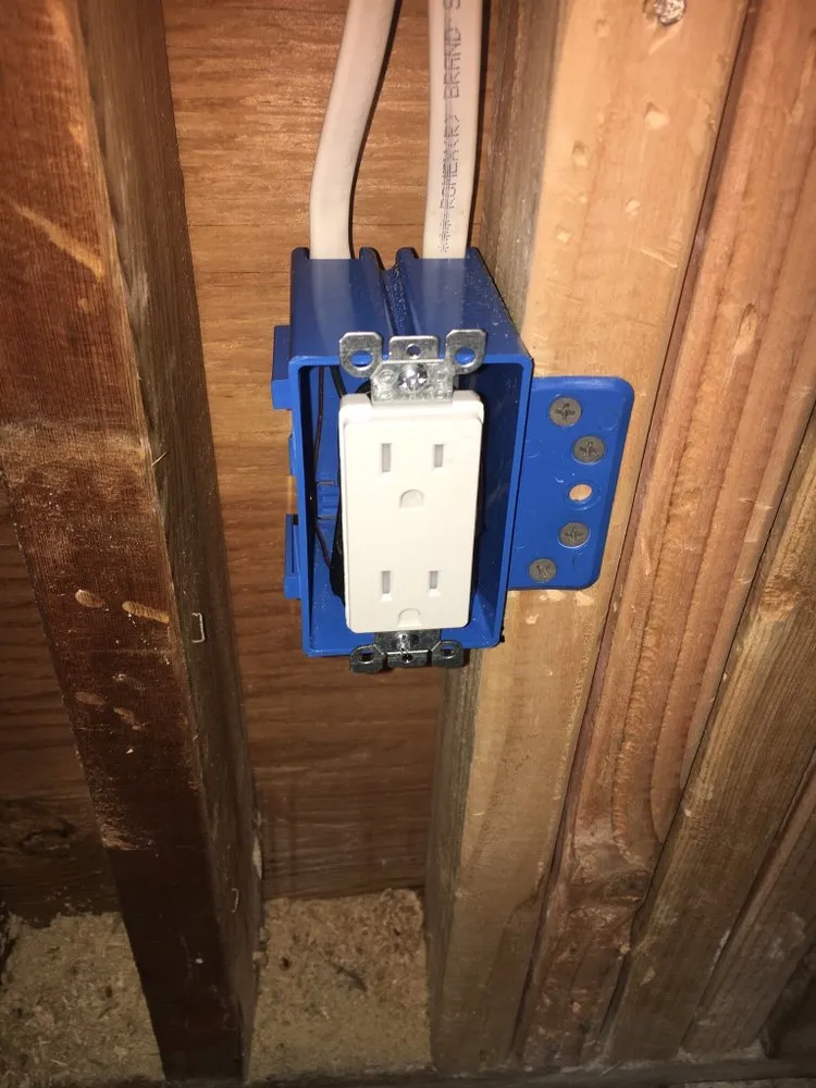 Slide of Eli’s Home Soultions