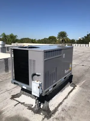 Elite Air Conditioning & Construction Logo