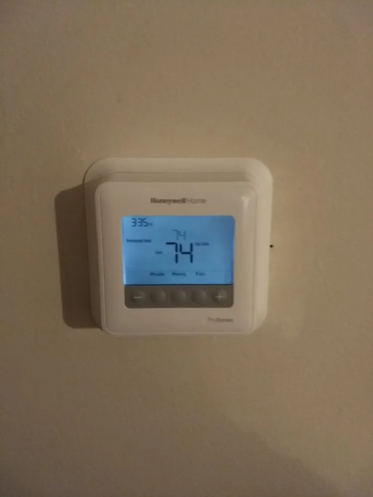 Slide of Elite Comfort Services