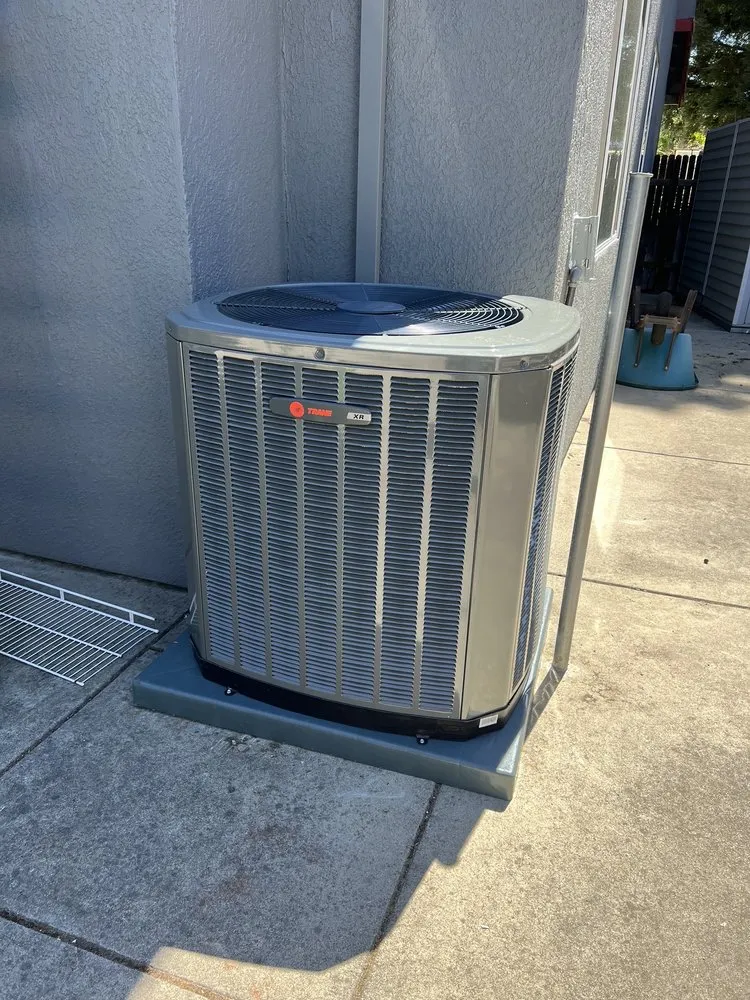 Slide of Ellis Heating & Air