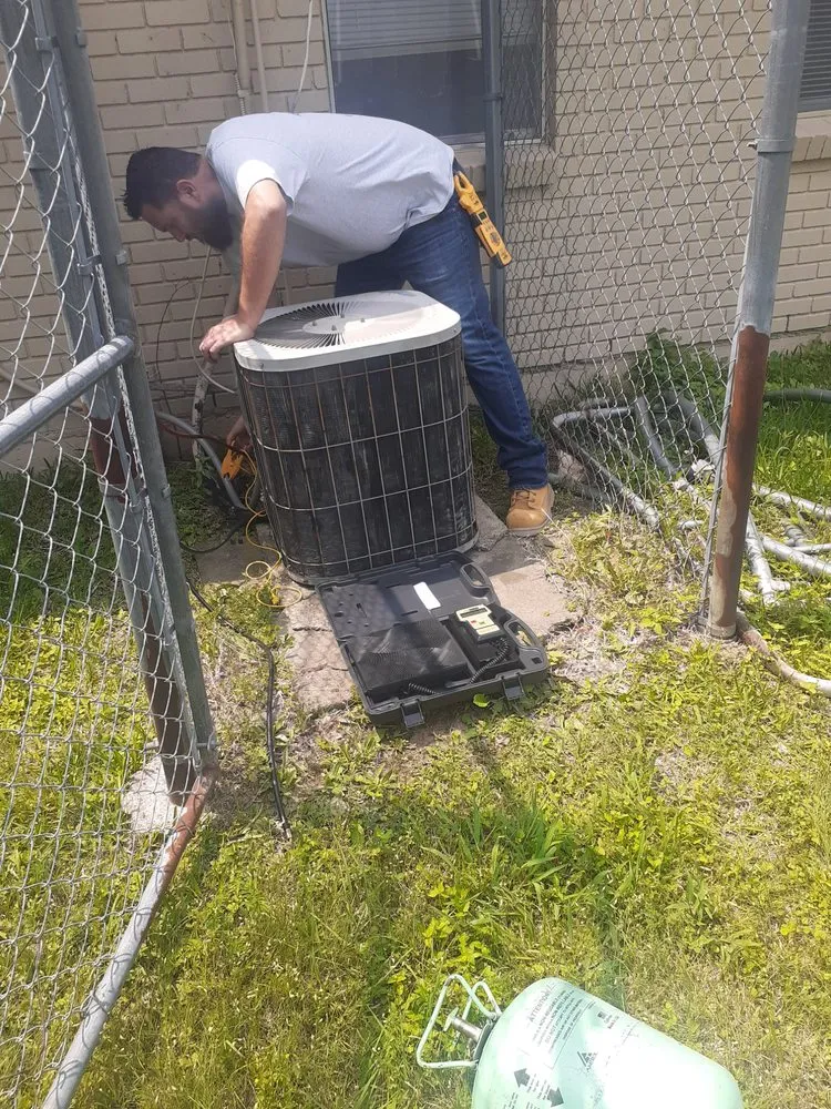 Slide of Ellis Heating And Cooling Services