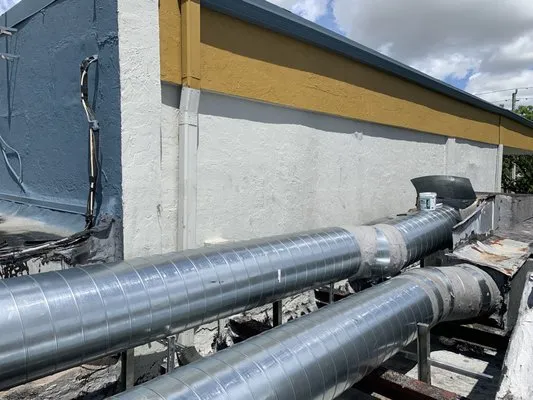 Emerald Ostel Mechanical Logo