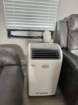 Emergency Mobile Ac Logo