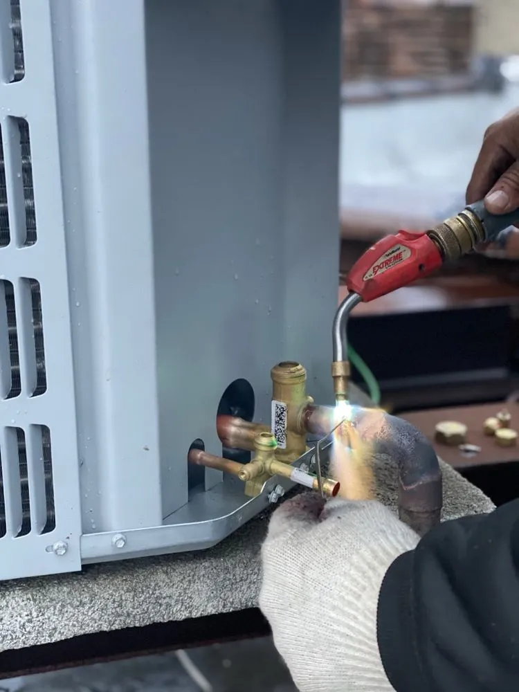 Expert AC installation for fast service across Middle Village, NY - Empire State Of Mind Solutions