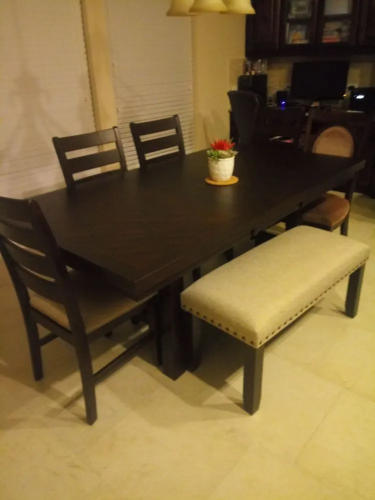 Slide of E.M.R's Handyman & Construction