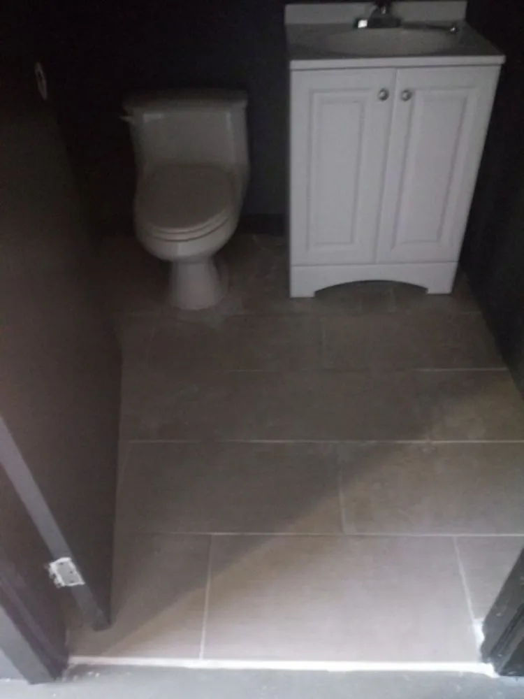 Slide of E.M.R's Handyman & Construction