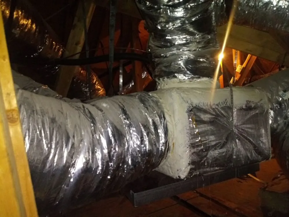 Slide of E.M.R's Handyman & Construction