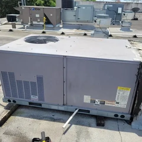 Slide of Enamorado Home Services