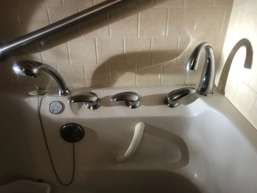 Slide of E&r Reasonable Prices Electrical & Plumbing & Heating