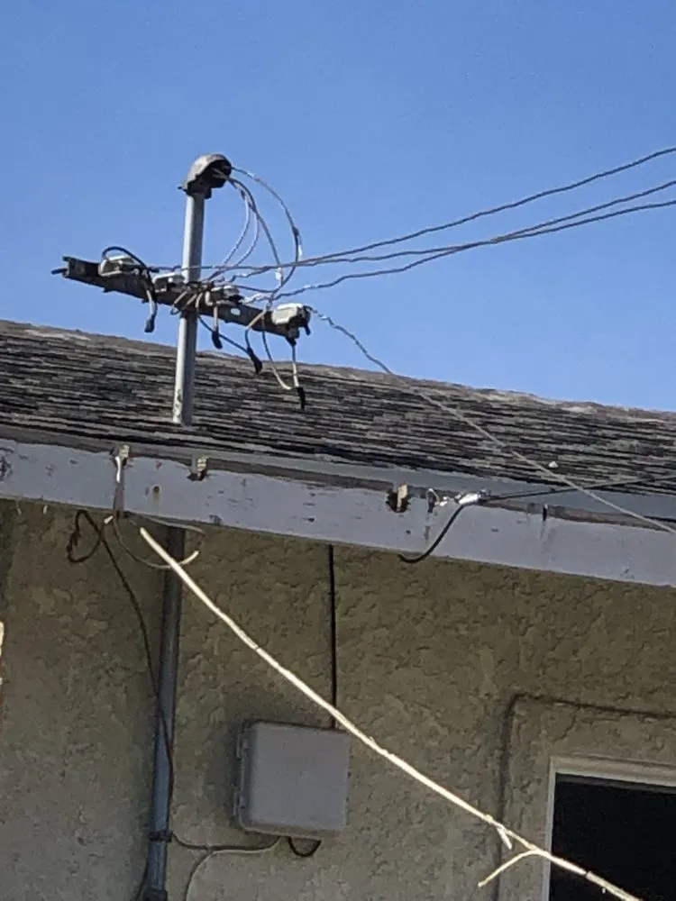 Slide of E&r Reasonable Prices Electrical & Plumbing & Heating