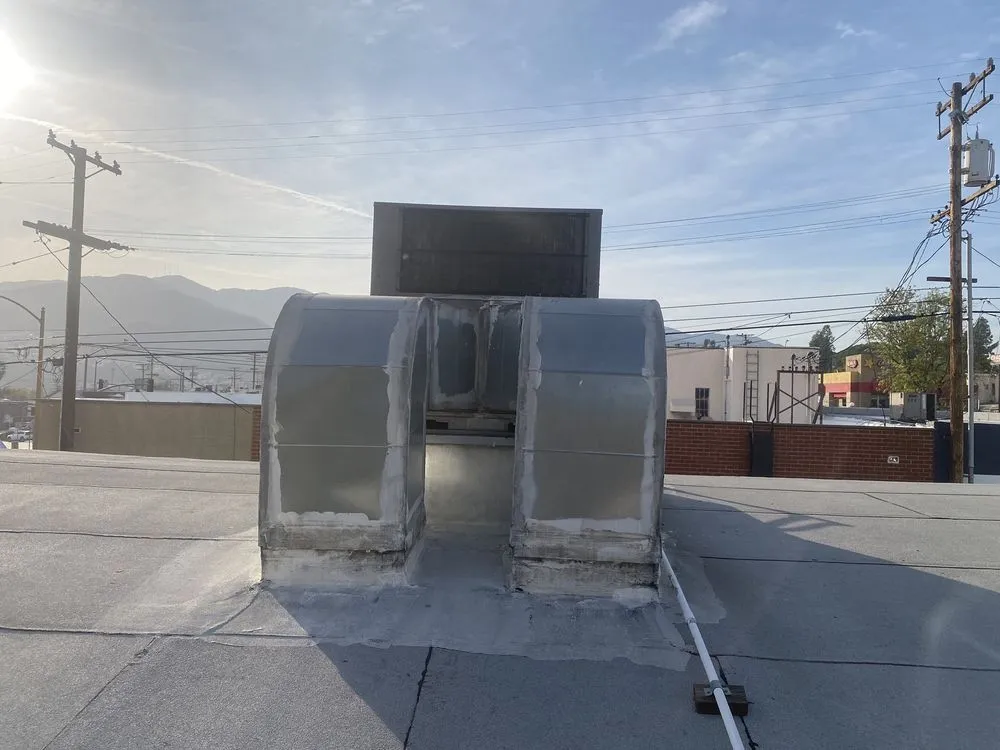 Slide of Es Maintenance and Service