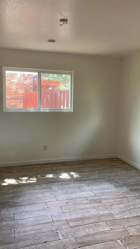 Slide of Esar Construction