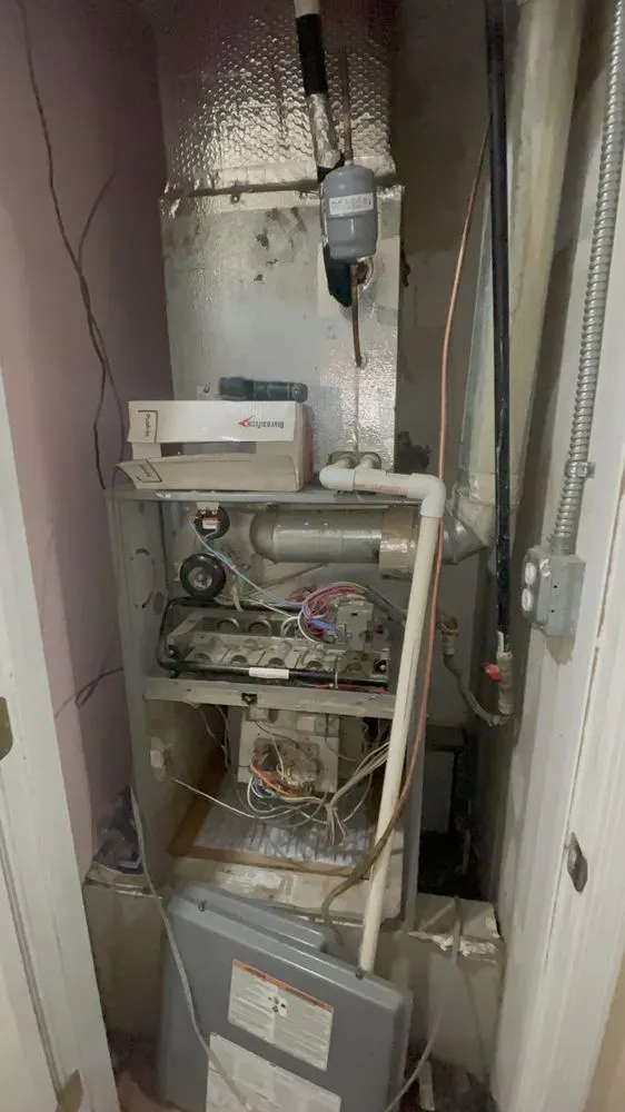 Slide of Etsitty’s Heating And Cooling