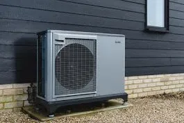 Slide of Everest Company