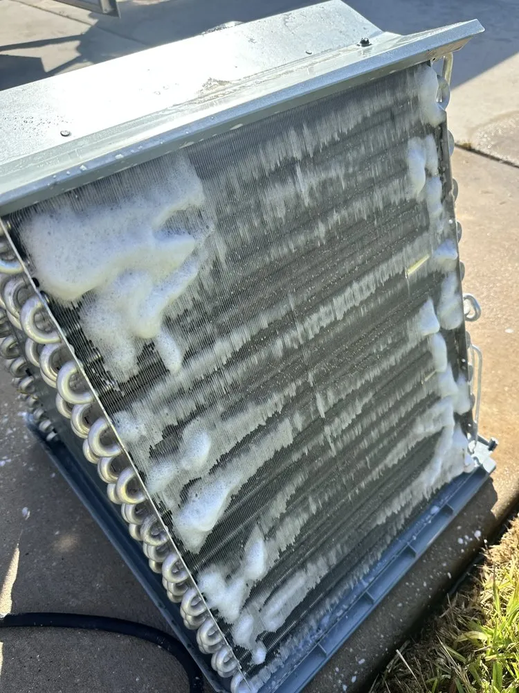 Slide of Everett Air