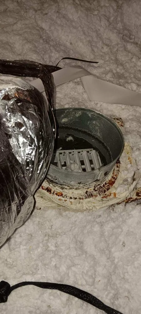 Slide of Everett Air