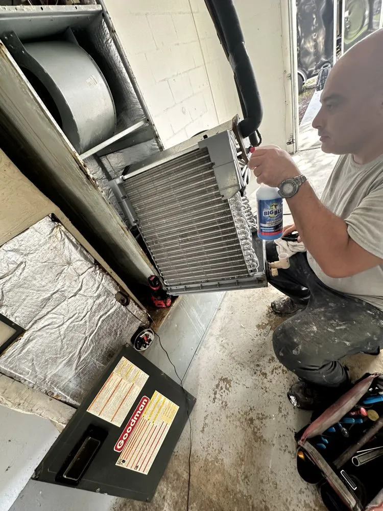 Slide of Everett Air