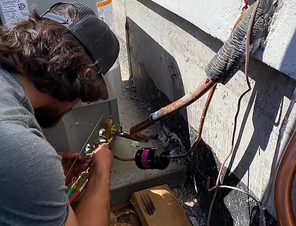 Slide of Extreme Air Conditioning & Heating