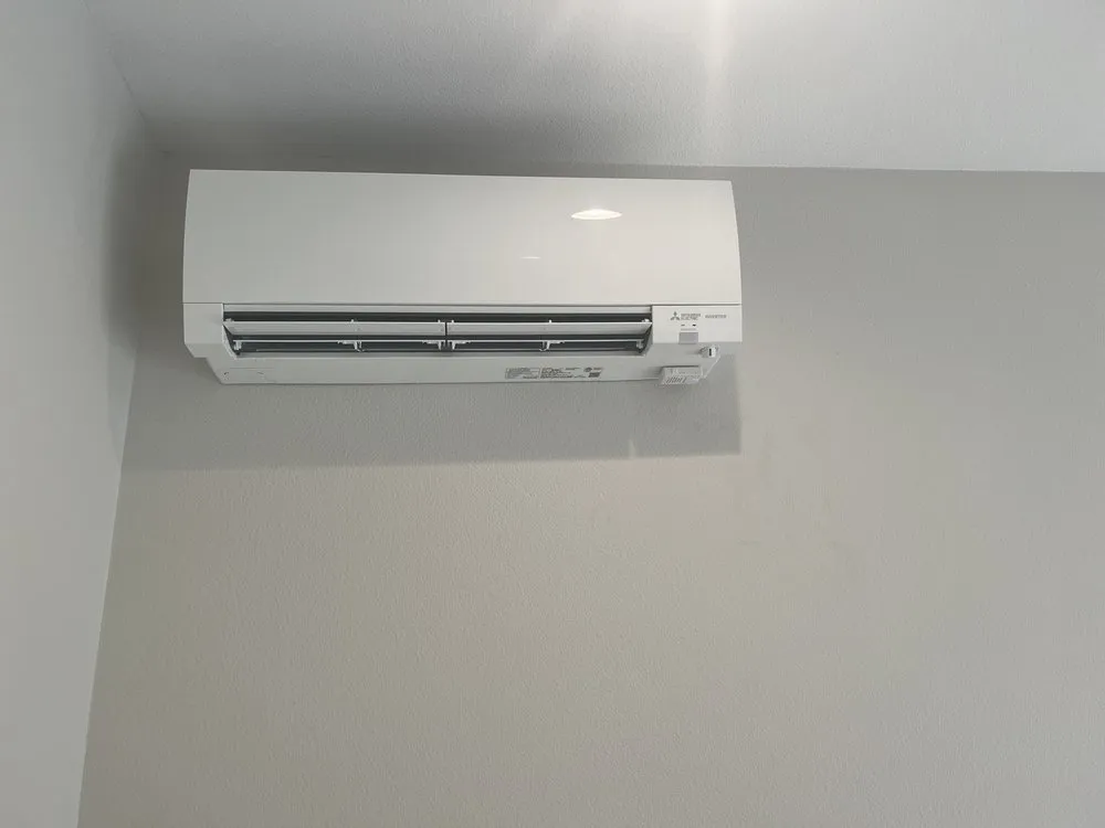 Slide of EZ Breezy Heating & Air