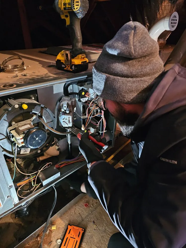 Slide of Familia Mechanical Heating and Air Conditioning