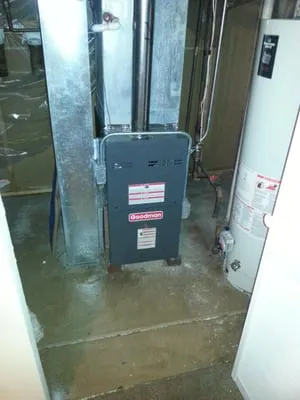 Family Repair Service Logo