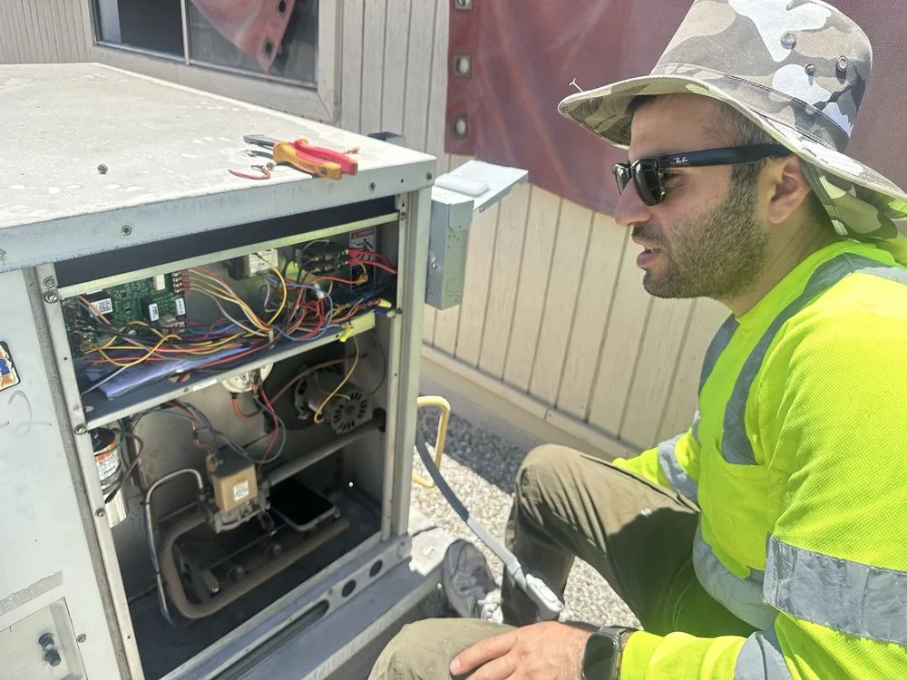 Expert HVAC repair experts serving San Fernando Valley, CA - Fast Cool & Heat