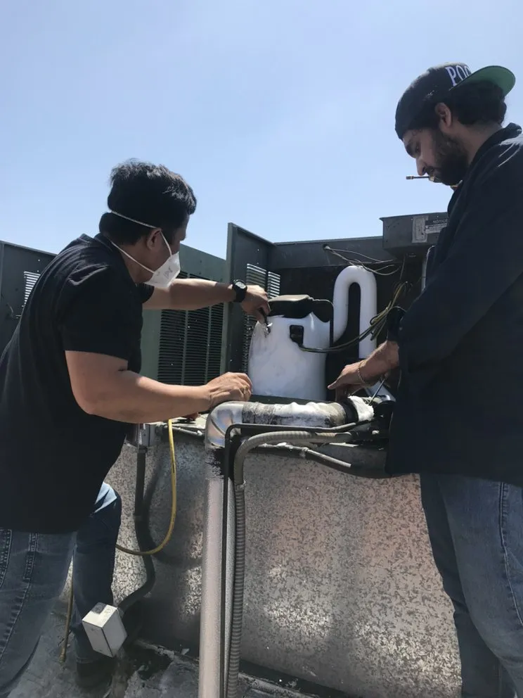 Slide of Fast Tech Heating & Air Conditioning