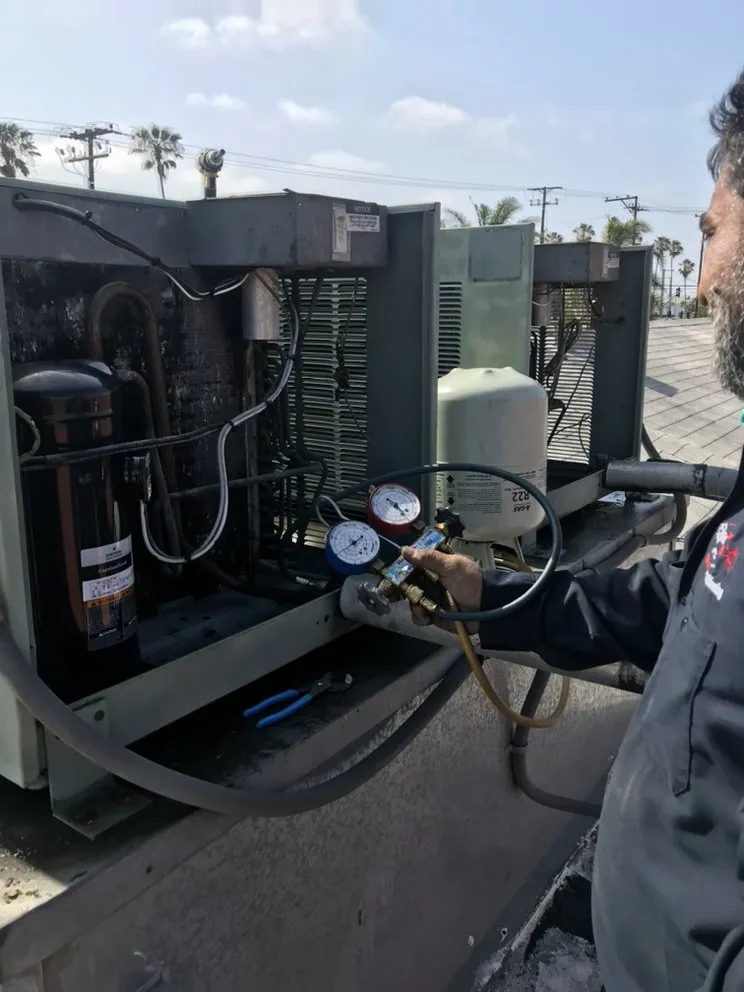 Slide of Fast Tech Heating & Air Conditioning