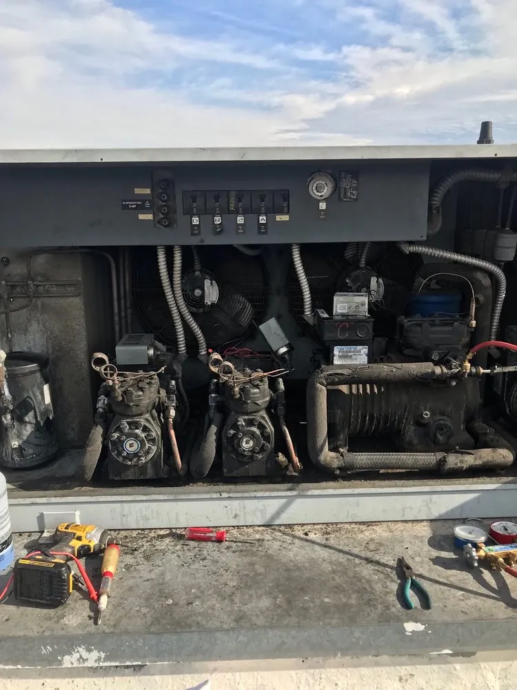 Slide of Fast Tech Heating & Air Conditioning