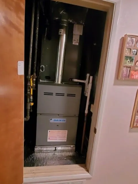 Slide of First Response HVAC