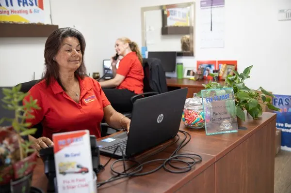 Fix It Fast Plumbing Heating & Air Logo