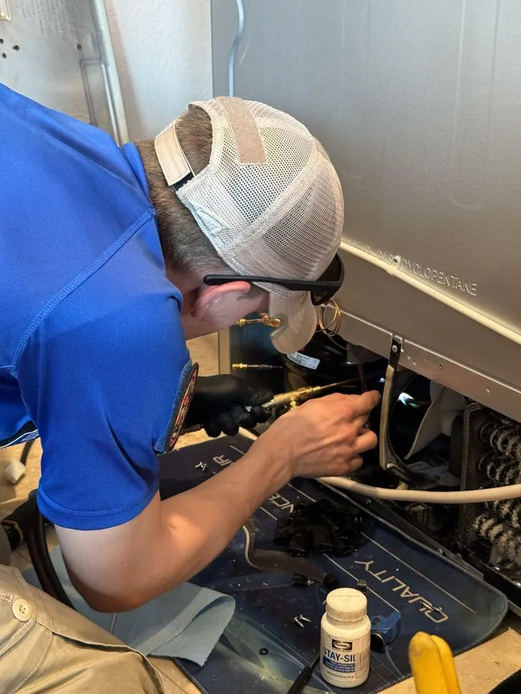 Slide of FixMate PRO