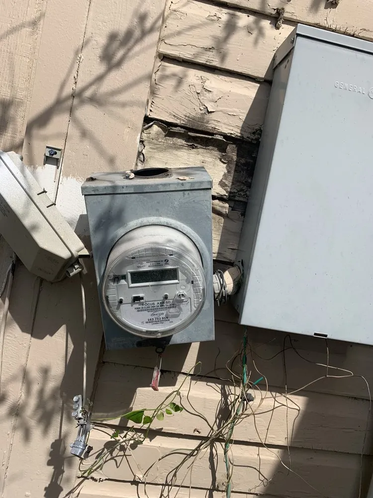 Slide of Flores Handyman and Remodeling