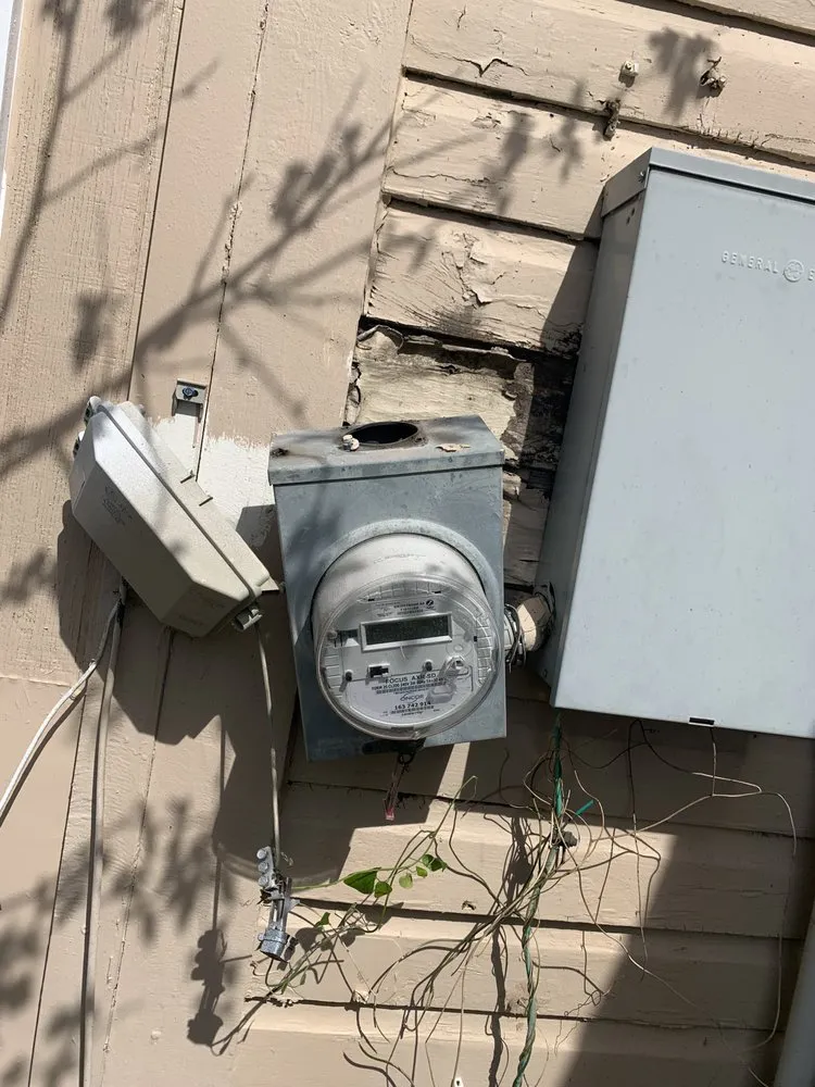 Slide of Flores Handyman and Remodeling