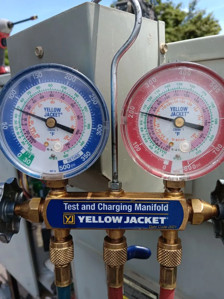 Slide of F&M A/C & Heating Service