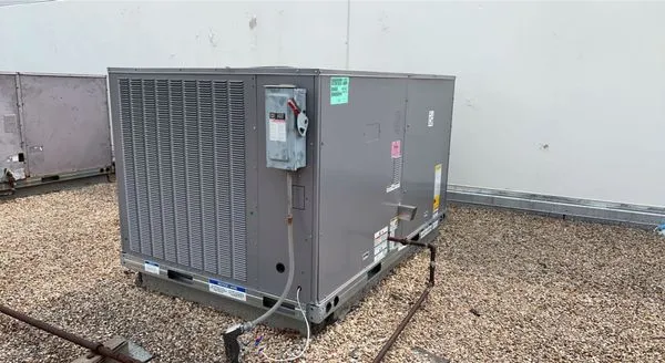 FR Heating And Cooling Group Logo