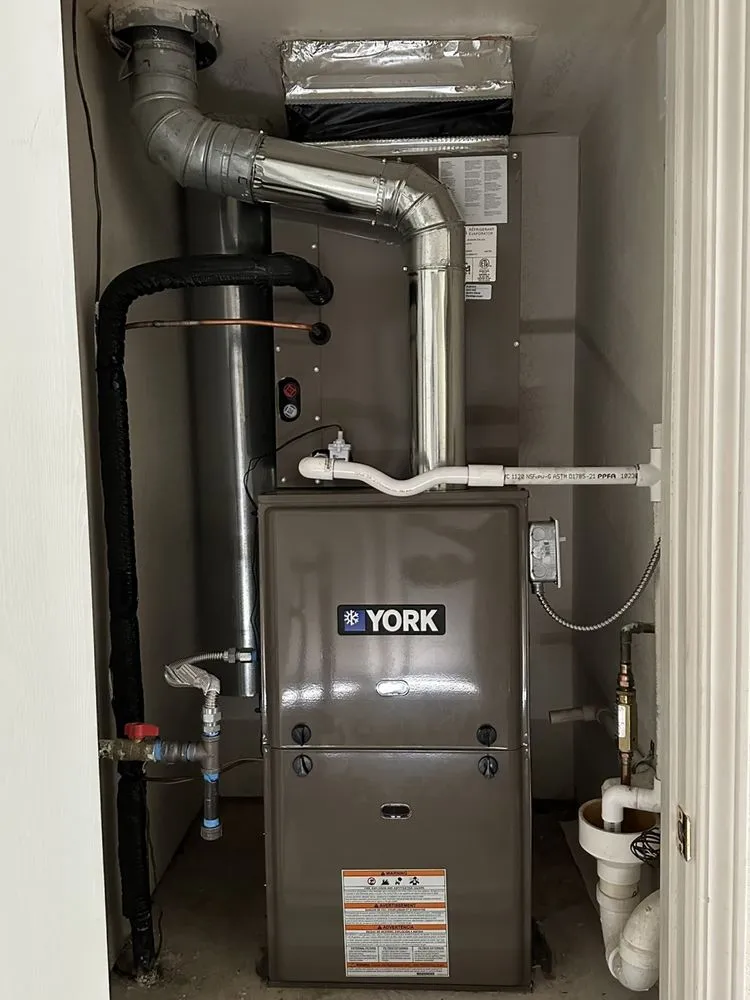 Slide of FRA Muniz Plumbing & Mechanical