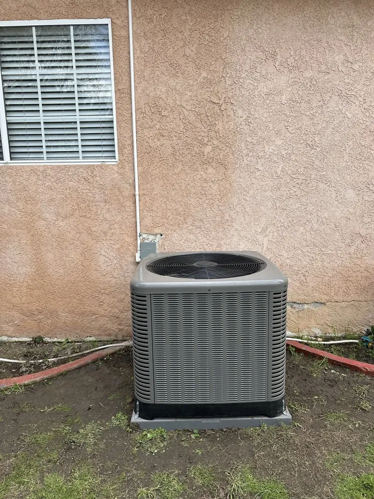 Expert air conditioning tune-up in San Fernando Valley, CA by Fresh Air UA