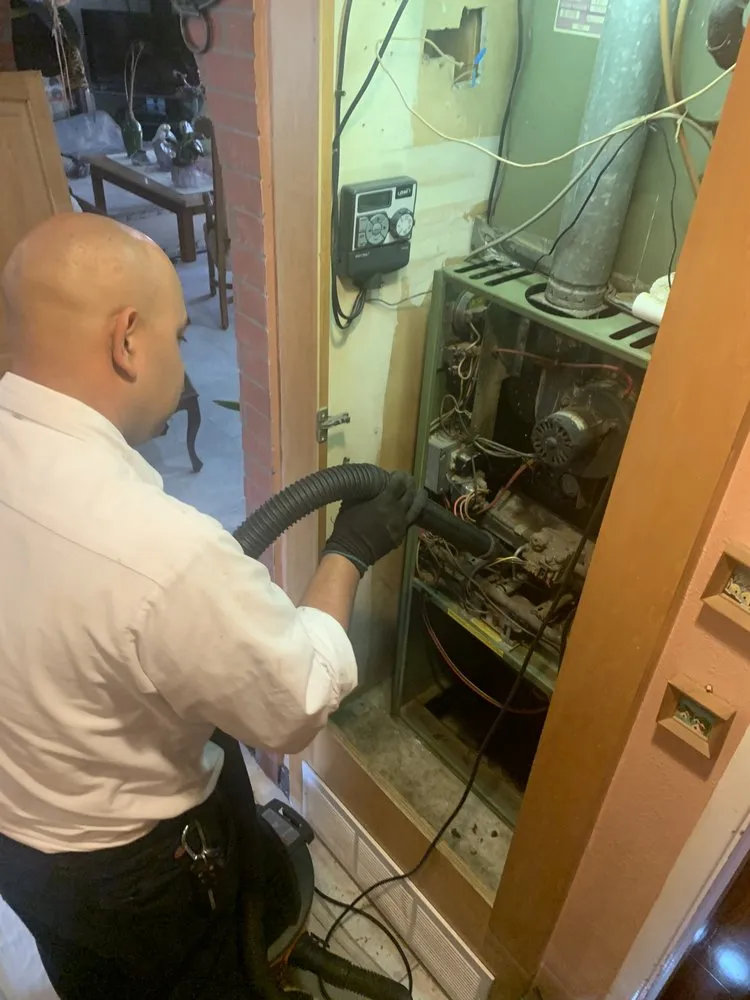 Slide of Friends & Family Heating And Air Conditioning