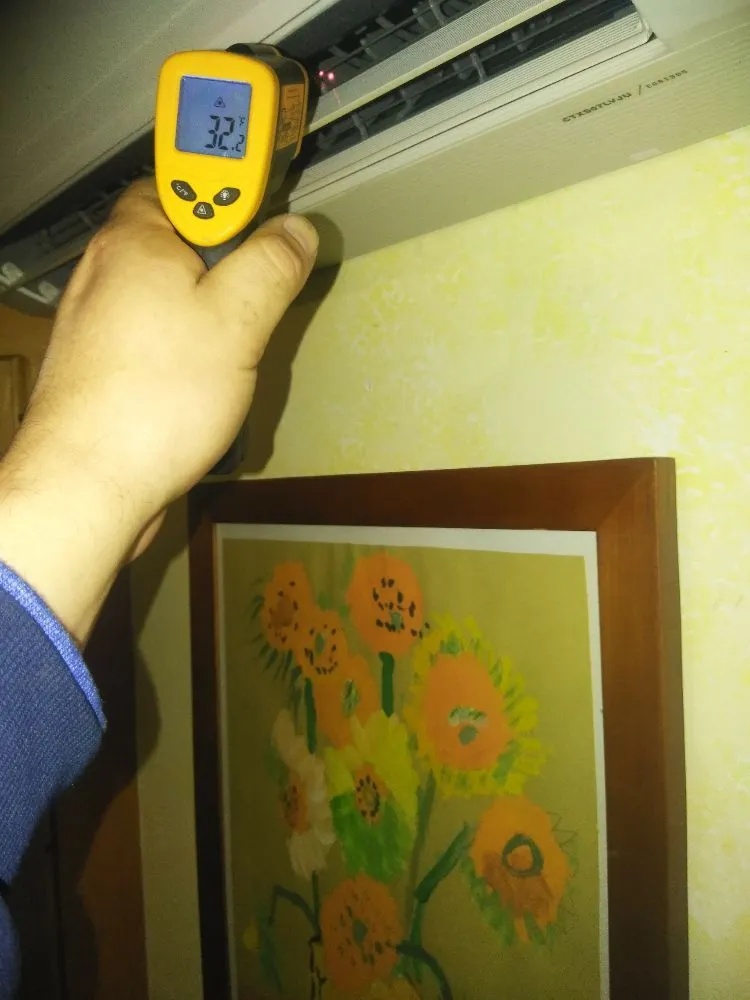 Slide of Frontier Air