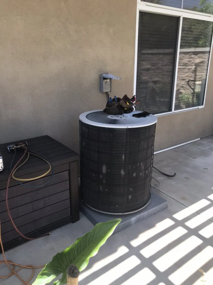 Slide of Frosty's Heating And Air Conditioning