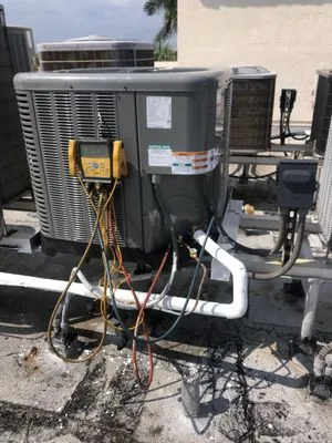 Frozen Summer Air Solutions Logo