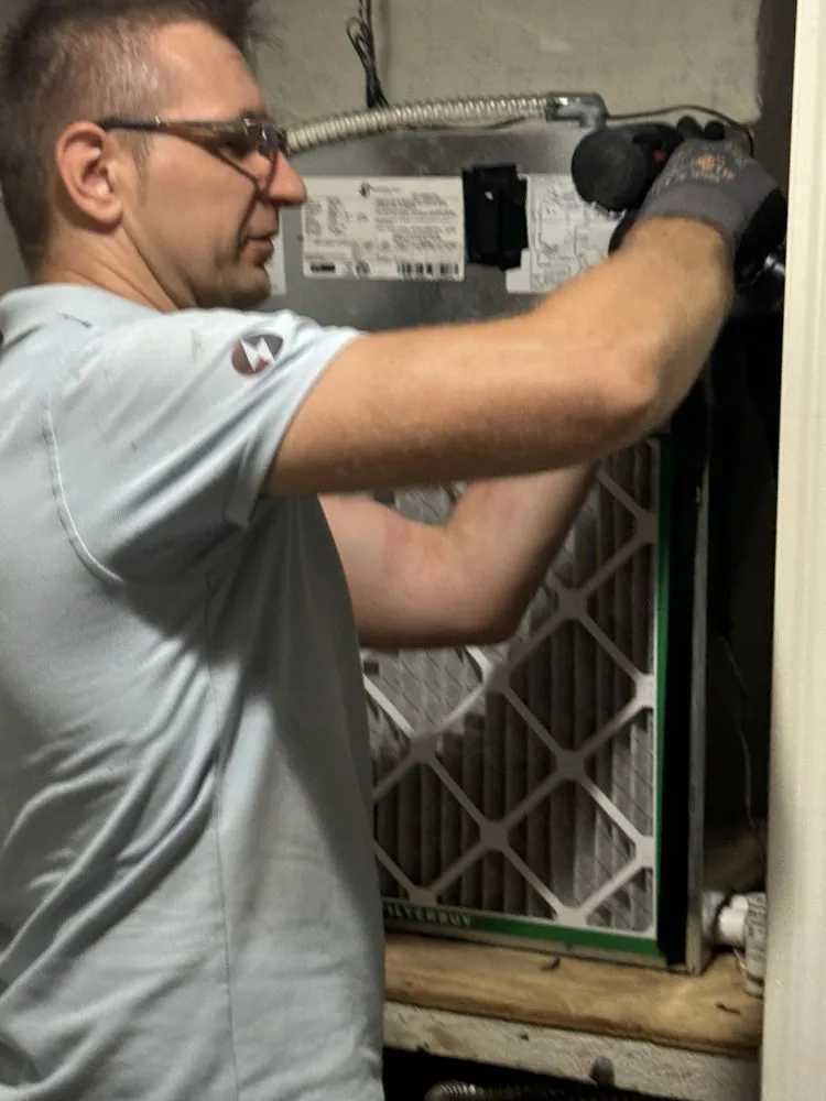 Slide of Fuse HVAC & Appliance Repair
