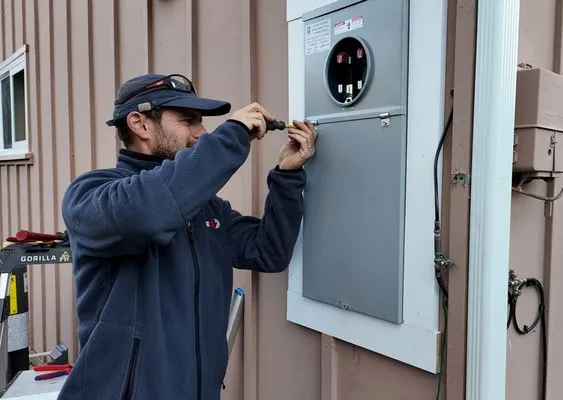 Fuse HVAC, Refrigeration & Electrical Walnut Creek Logo