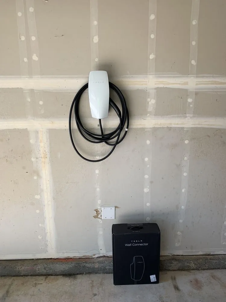 Slide of Fuse Service HVAC & Electrical