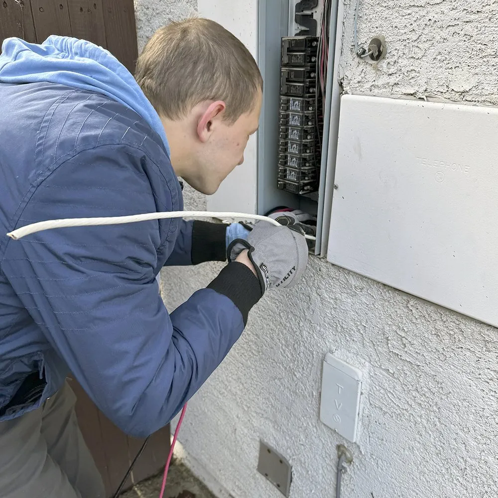 Slide of Fuse Service HVAC & Electrical Sacramento