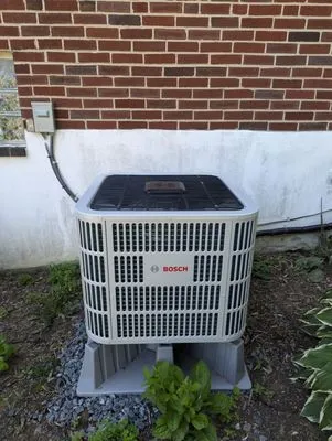 Future Tech Heating & Cooling Co. Logo