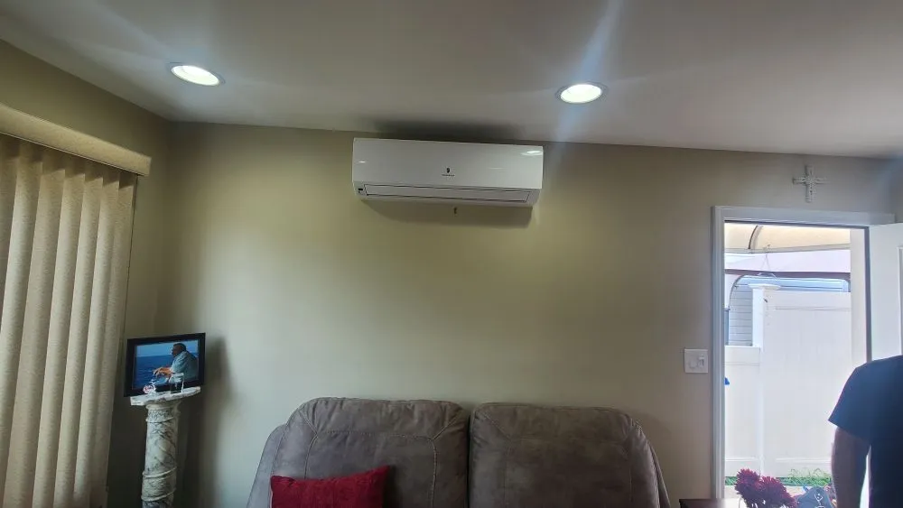 Slide of Gabriella Mechanical