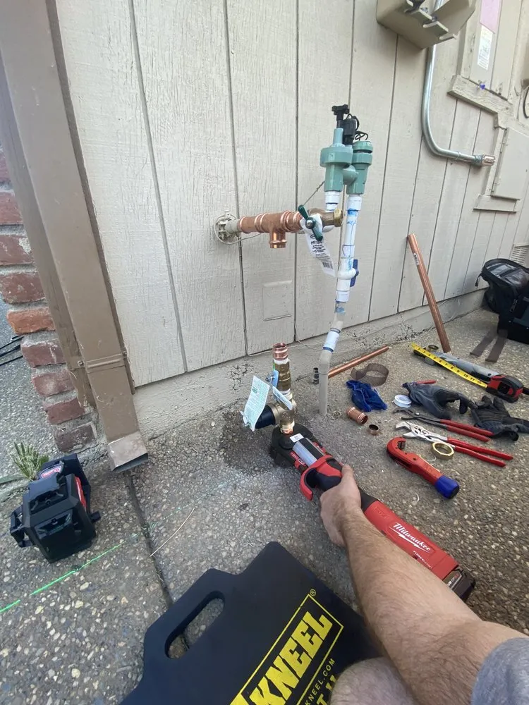 Slide of Gadzhi Plumber and HVAC